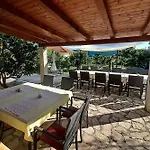 Frankic Ii Apartman Rab Town