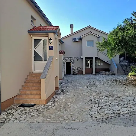 Apartman Frankic Ii Rab Town