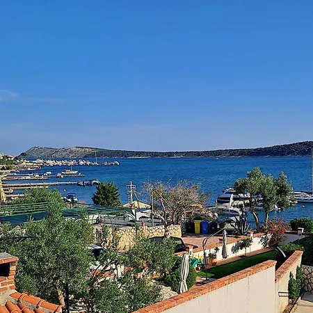 Frankic Apartment Rab Town